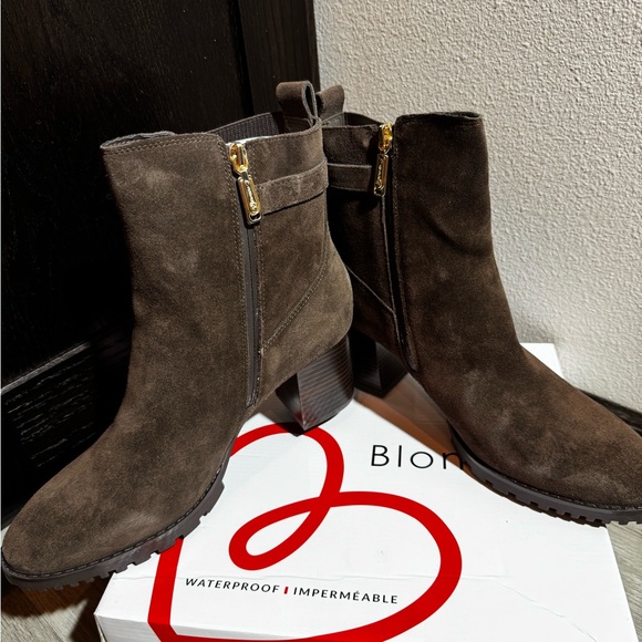 NWT Blondo Dark Brown Suede Heeled Boots - Picture 3 of 4